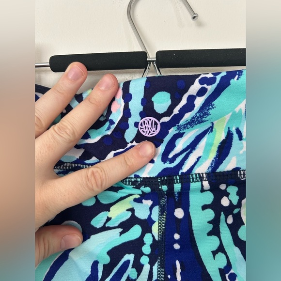 Lilly Pulitzer Cropped Luxletic Leggings Blue and Teal S - Picture 7 of 8